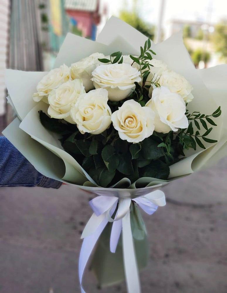 Белые розы Проуд в Уфе Букет Белые розы Проуд в Уфе