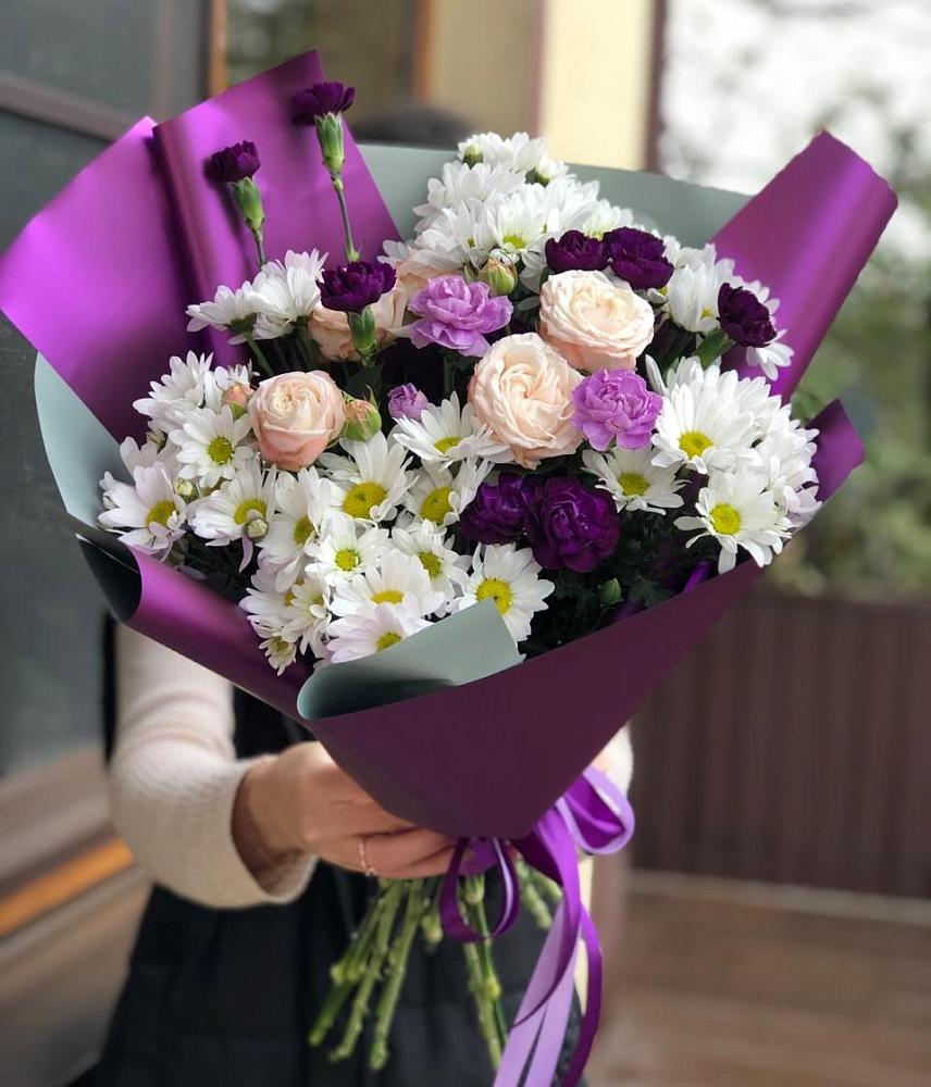 Букет фиолетовый сад в Уфе Букет цветов из: Хризантемы, Гвоздики и Розы в Уфе