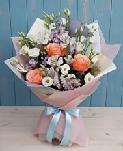 Букет цветов из:  Лизиантусы, Розы, Альстромерии и Гипсофила в Уфе