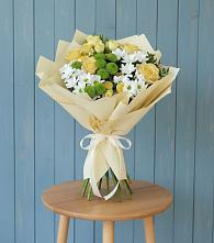 Букет цветов из:  Хризантемы и Розы в Уфе